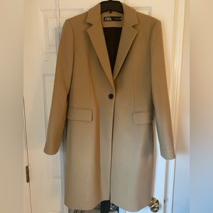 ZARA Camel one button wool coat in like new condition.